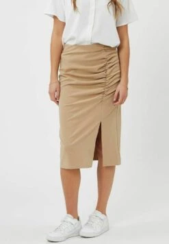 Moves Kastalla - Kokerrok - Warm Sand