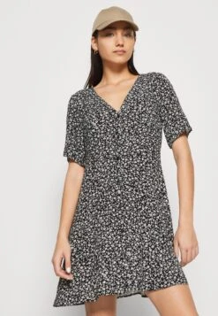 Monki Blousejurk - Black -Kleding Hoog Verkoopwinkel 28294d106ac046b99933087a2a4f7434