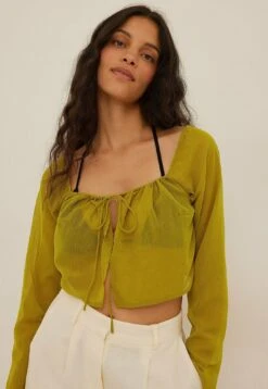 NA-KD Tie Front Trumpet Sleeve - Blouse - Olive