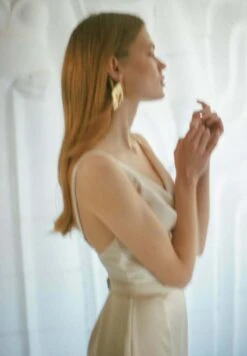 Kamea Silky Draped Front- Cocktailjurk - Beige -Kleding Hoog Verkoopwinkel 335718400b3a4a9eb4472886249cf62f