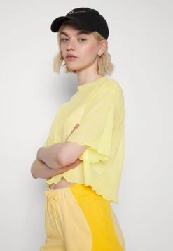 Nike Sportswear Air Crop - T-Shirt Print - Topaz Gold -Kleding Hoog Verkoopwinkel 414b7ae85eac49978a26df0888abe934