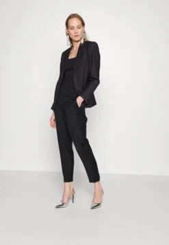 Filippa K Emma Cropped Cool Trouser - Broek - Dark Navy -Kleding Hoog Verkoopwinkel 4a526f2f2aeb409996cc52dd0918b177