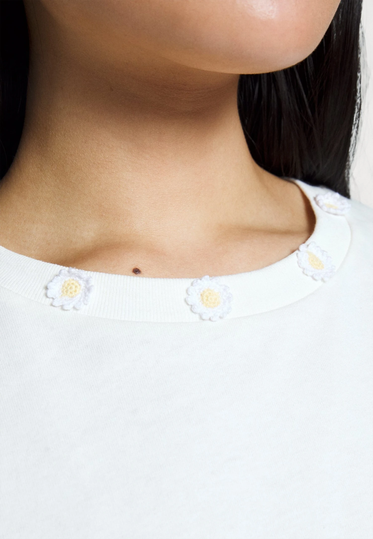 Converse Loose Fit Festival Smoothie Tee - T-Shirt Print - Egret 6 Converse Loose Fit Festival Smoothie Tee - T-Shirt Print - Egret - Image 4