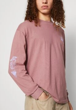 HUF Game Over Unisex - Longsleeve - Berry -Kleding Hoog Verkoopwinkel 7f67c337cd724d758c5529f2945f2c7d