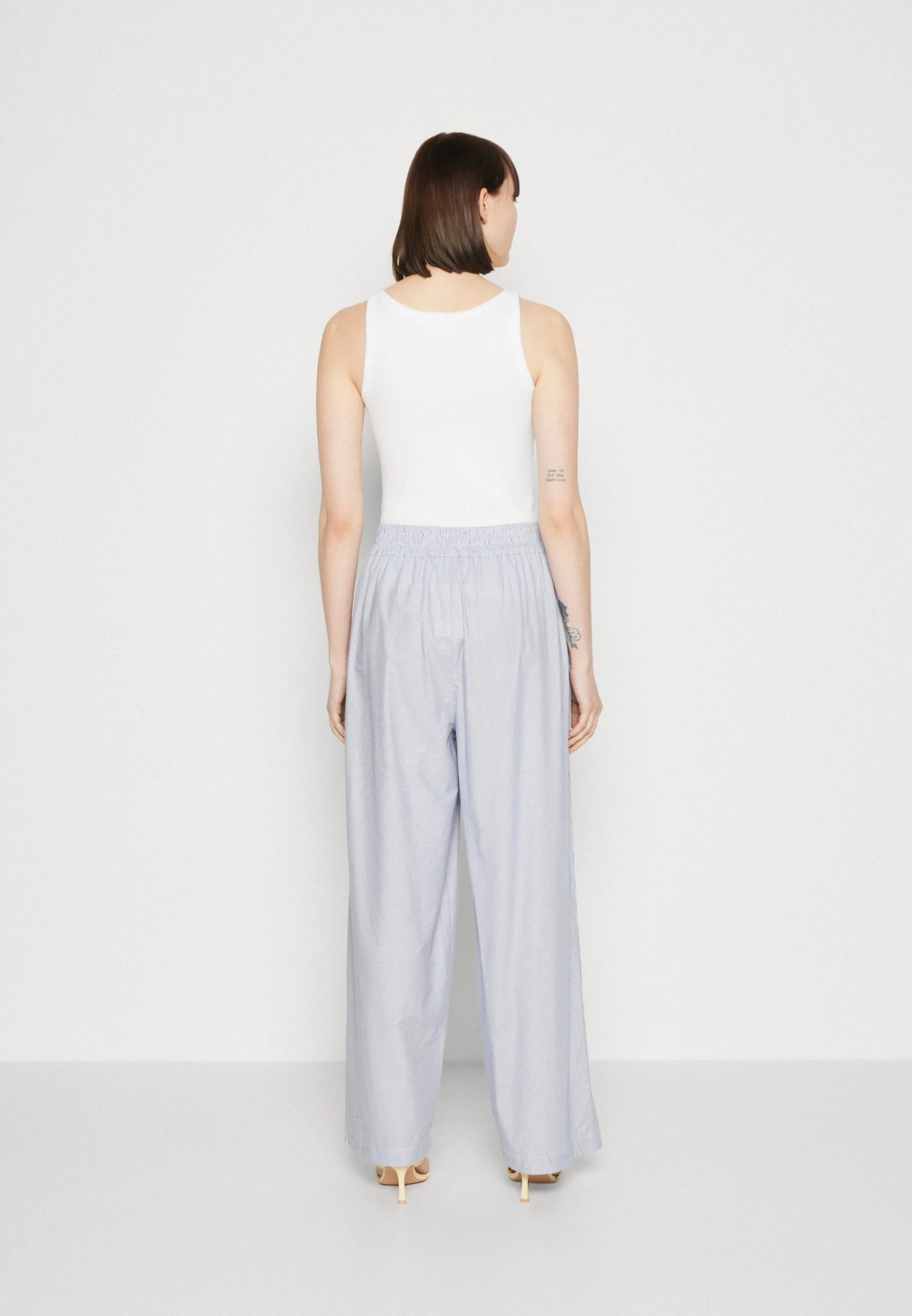 Mads Nørgaard Popla Lola Pants - Broek - Estate Blue/Cloud Dancer 5 Mads Nørgaard Popla Lola Pants - Broek - Estate Blue/Cloud Dancer - Image 3