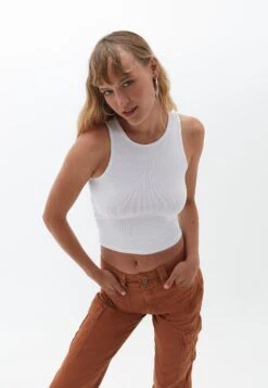 Halter Neck Singlet - Top - White -Kleding Hoog Verkoopwinkel 838f19341e7945f4a25b36374ca95f47