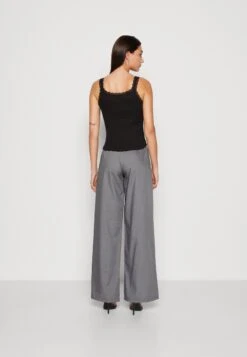 ONLY Xena S/L Lace Jrs - Top - Black -Kleding Hoog Verkoopwinkel 9bdf7c5dce574b0dab5c7e47040aa7a2