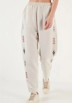 LELA Regular Fit - Trainingsbroek - Beige