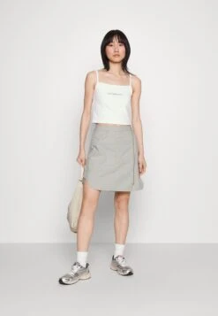 Calvin Klein Jeans Wrap Zipped Skirt - Minirok - Eggshell 10 Calvin Klein Jeans Wrap Zipped Skirt - Minirok - Eggshell -Kleding Hoog Verkoopwinkel ae700289e32549adb4b3c7b814d07e88