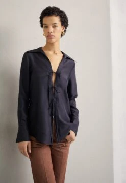 Victoria Beckham Long Sleeve Blouse - Blouse - Black