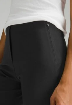 Lululemon Smooth-Fit Pull-On High-Rise - Broek - Black 10 Lululemon Smooth-Fit Pull-On High-Rise - Broek - Black -Kleding Hoog Verkoopwinkel be17a2d9cb4d471c88be13c785878f32