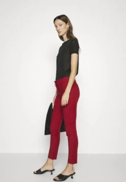 Patrizia Pepe Pantaloni/Trousers - Broek - Martian Red -Kleding Hoog Verkoopwinkel bf7d7df6d0224a1a822c8c23c82ca469
