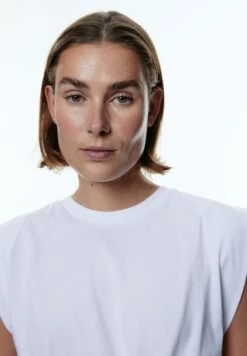 EDITED Silja - T-Shirt Print - Weiß -Kleding Hoog Verkoopwinkel c59307dbcb894db08cfe8d4dda758132