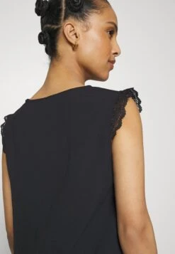 Vero Moda Petite Vmnanna - Blouse - Black -Kleding Hoog Verkoopwinkel fc7c0226c61246c592792b08661eab67